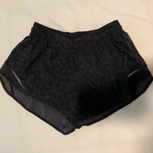 lululemon hotty hot short size 6